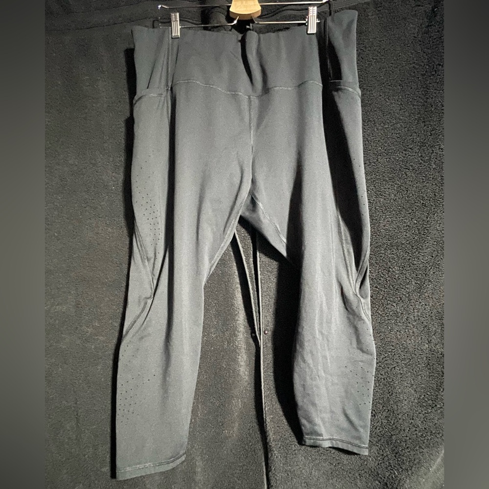 Black Yoga Pants With Vented Fabric
